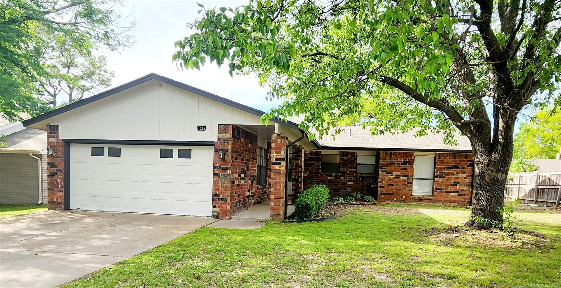 1216 W Nashville Street, Broken Arrow, OK 74012