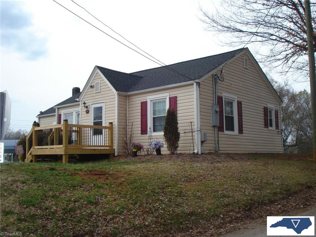 559 Greensboro Street Extension, Lexington, NC 27295