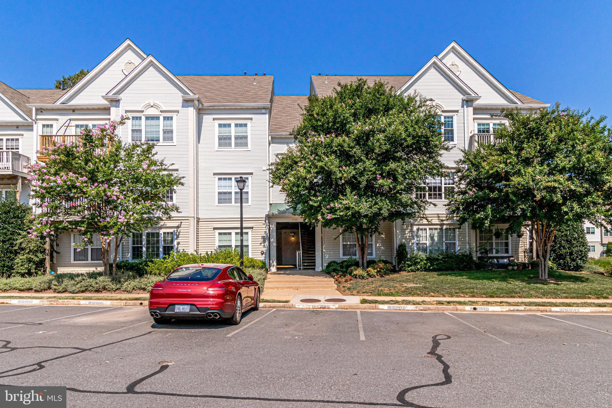 12501 Hayes Court 204, Fairfax, VA 22033