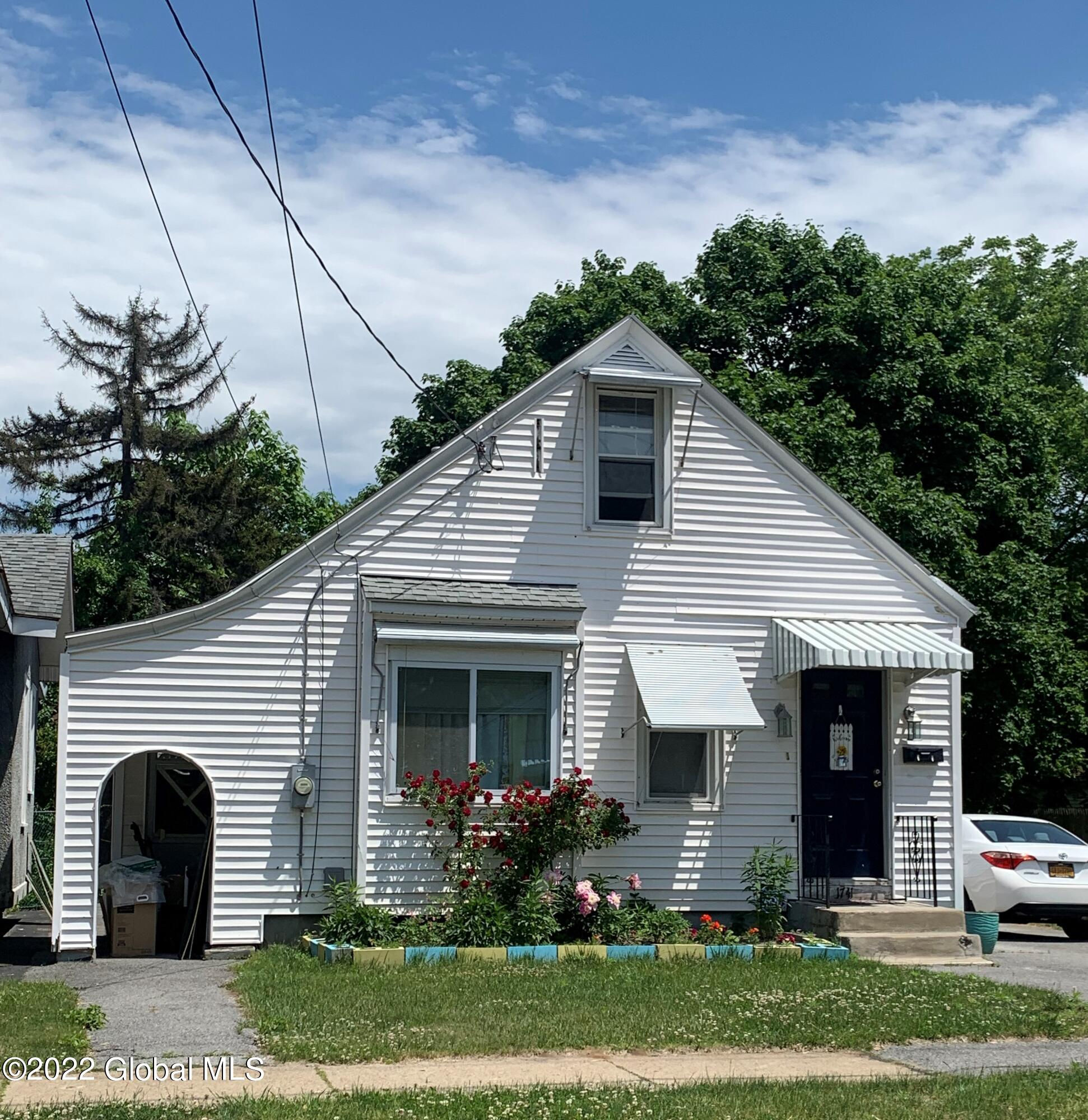 1741 Avenue M, Schenectady, NY 12304