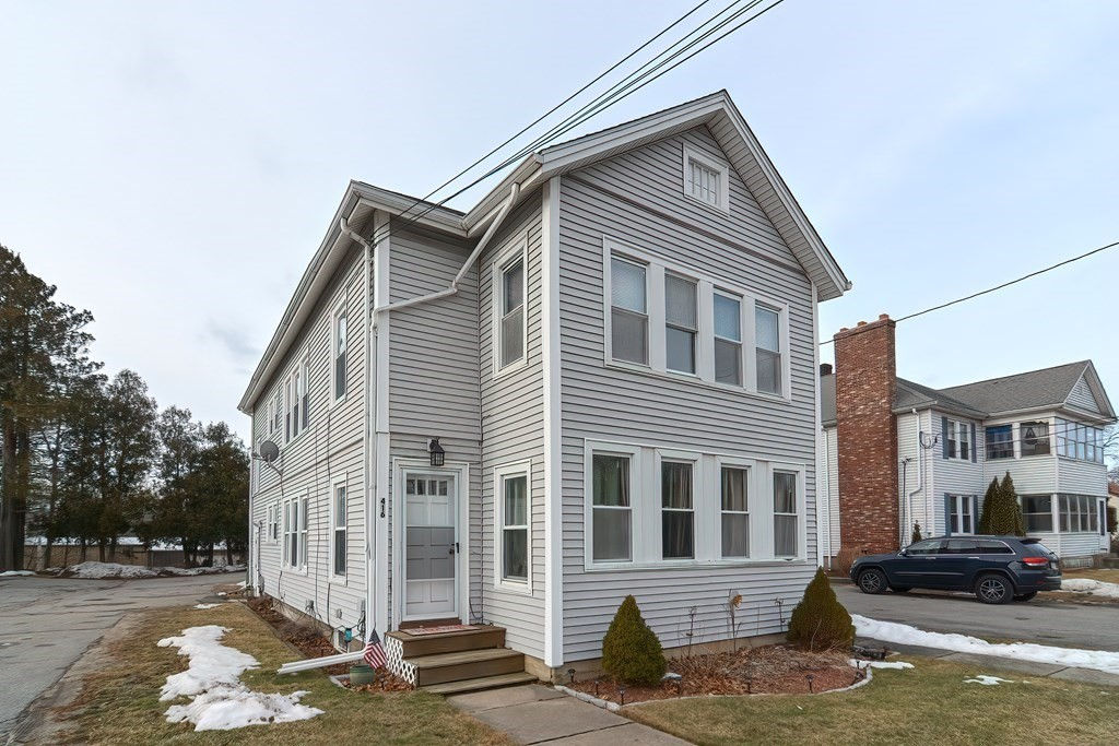 416 N Main St, Uxbridge, MA 01569