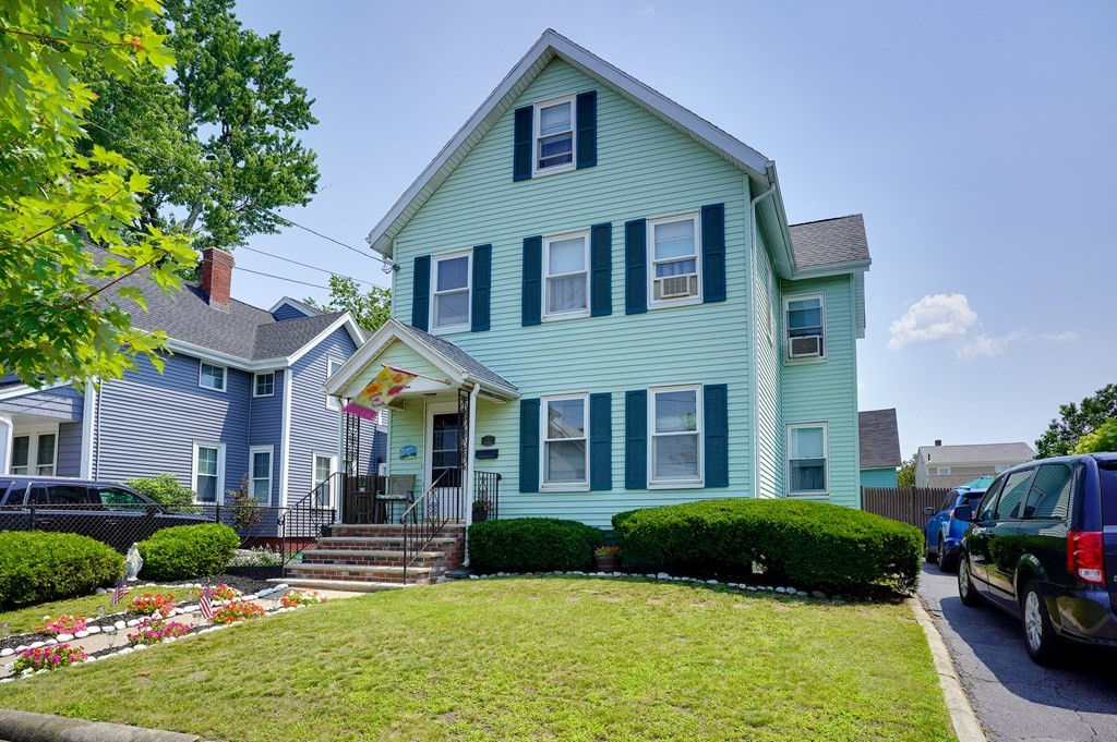 17 Pembroke St, Medford, MA 02155