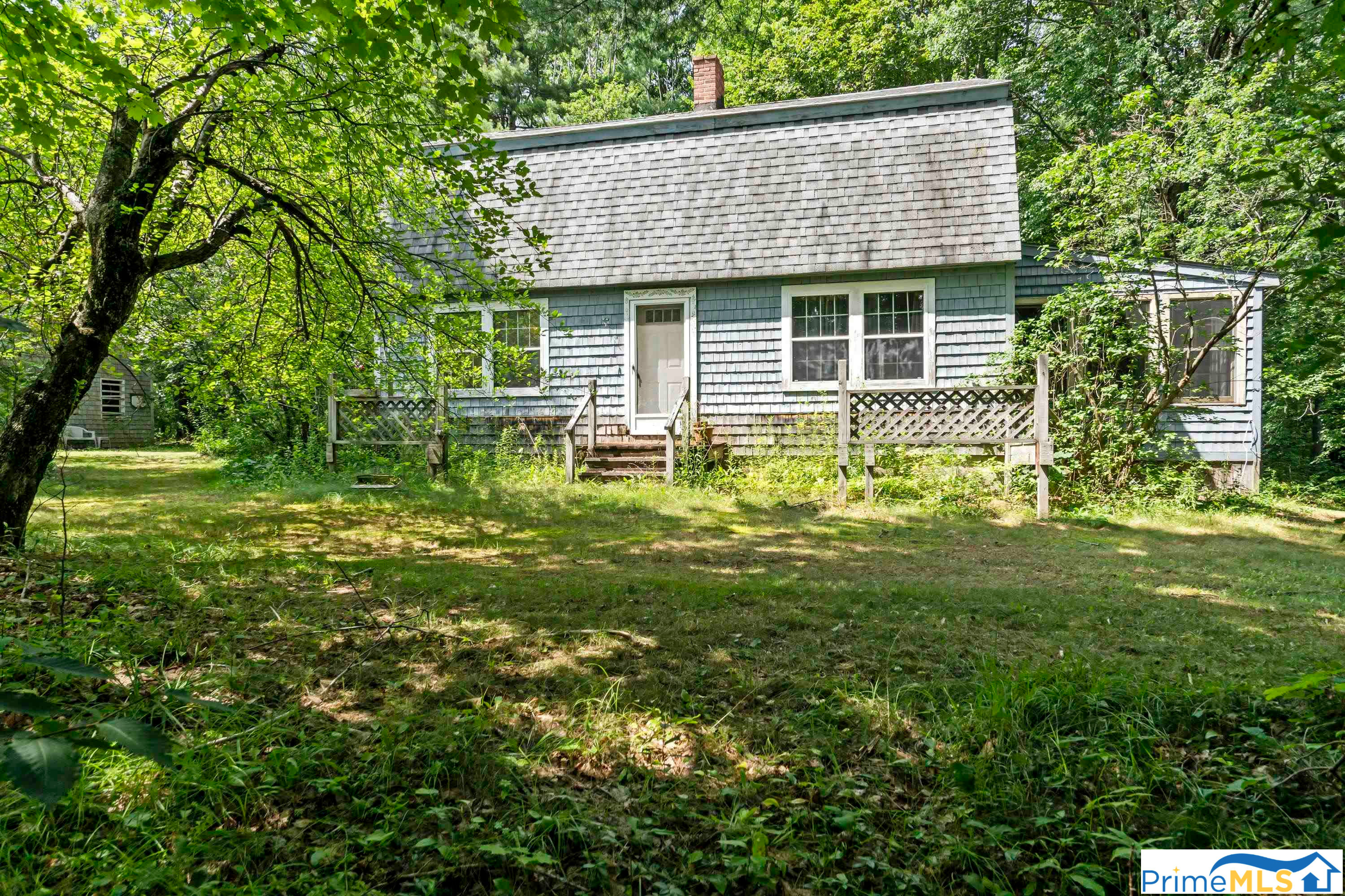 35 Lawrence Road, Weare, NH 03281