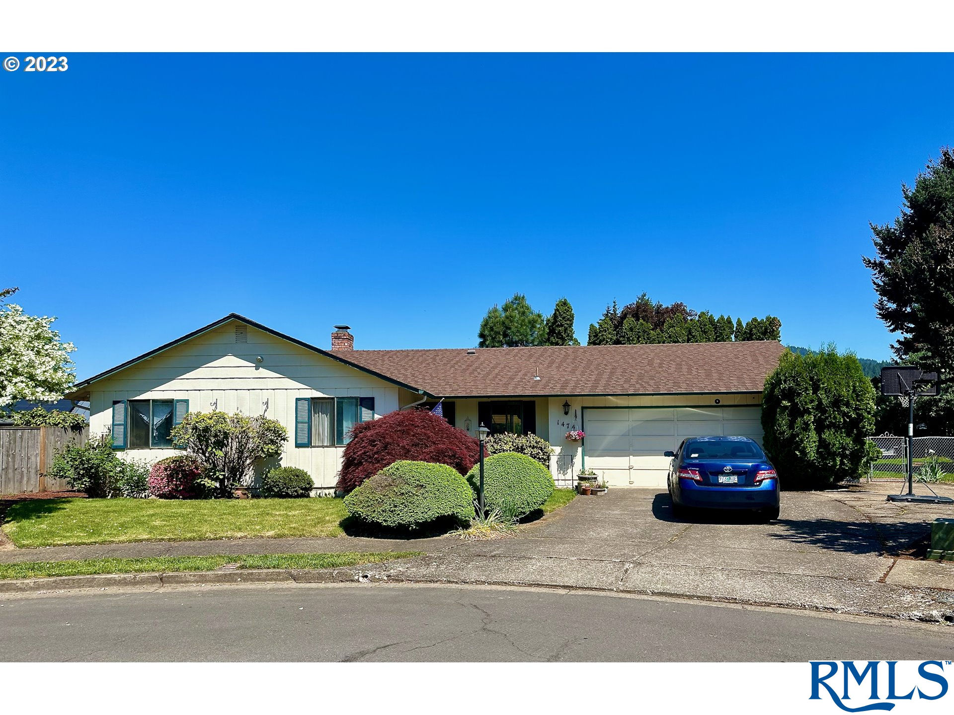 1474 Delrose Ave, Springfield, OR 97477