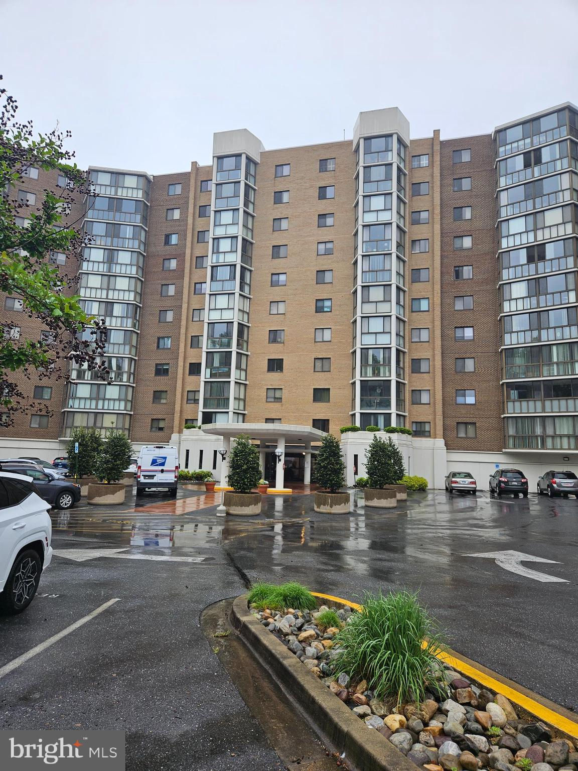 15100 Interlachen Drive 4-916, Silver Spring, MD 20906 is now new to the market!