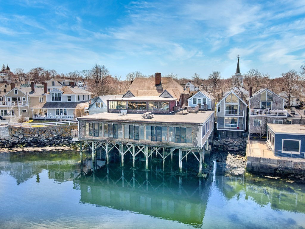 21-23 Mount Pleasant St, Rockport, MA 01966