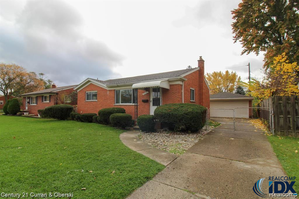 32713 Cambridge Street, Garden City, MI 48135