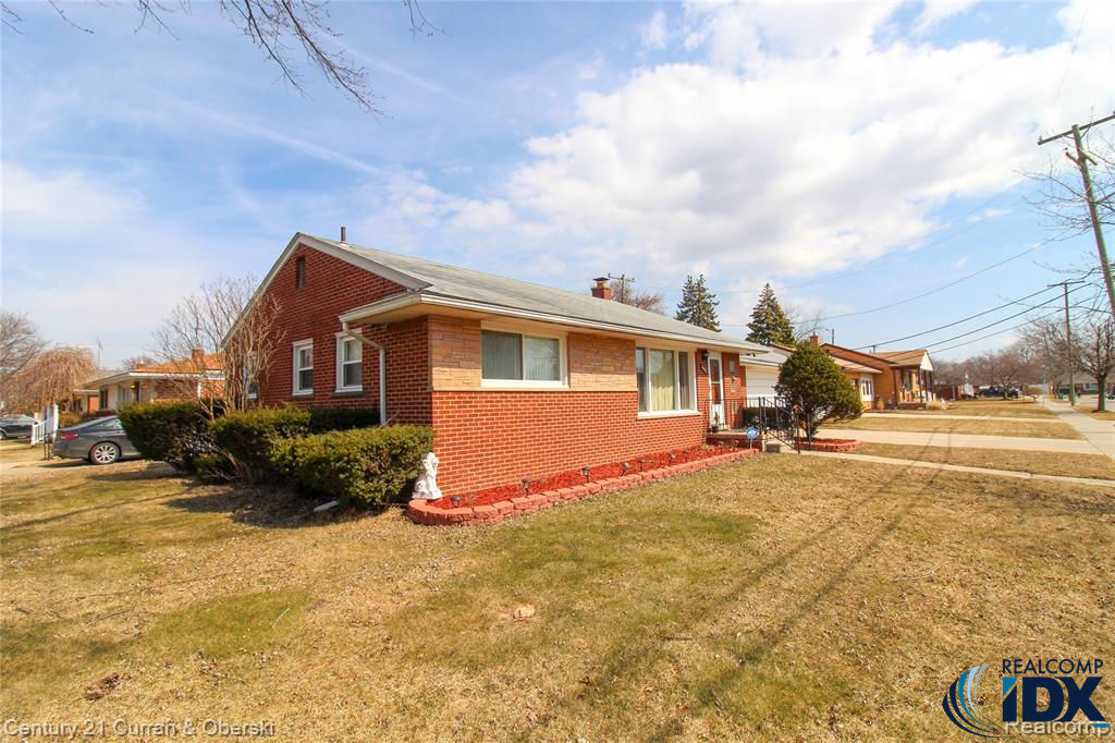 30336 Windsor Street, Garden City, MI 48135