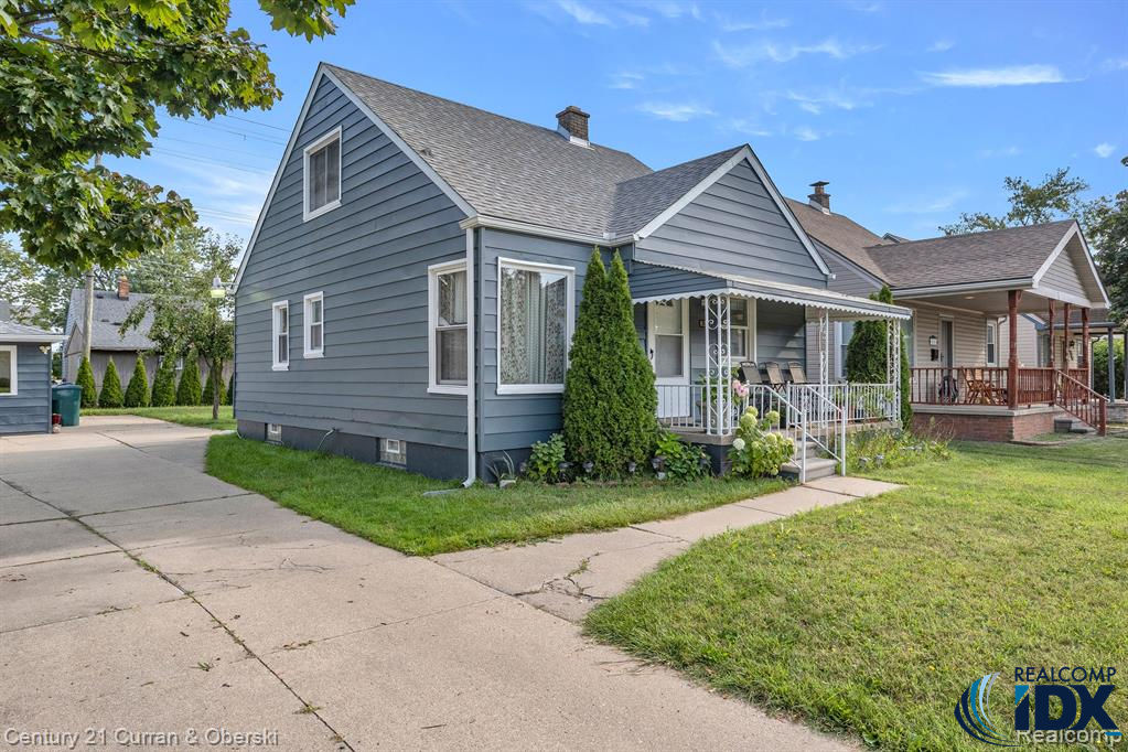 822 Garfield Avenue, Lincoln Park, MI 48146