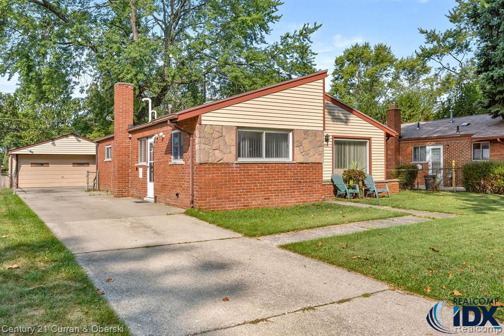 4632 Mckinley Street, Dearborn Heights, MI 48125