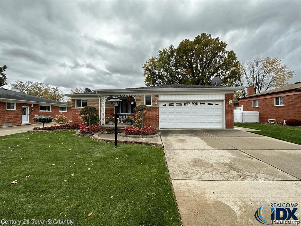 26035 Midway Street, Dearborn Heights, MI 48127