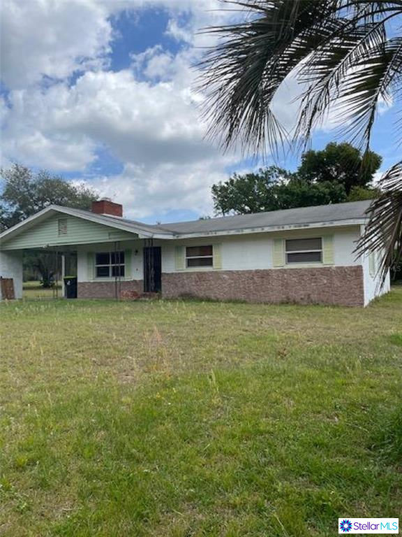 520 N Georgia Avenue, Howey IN The Hills, FL 34737