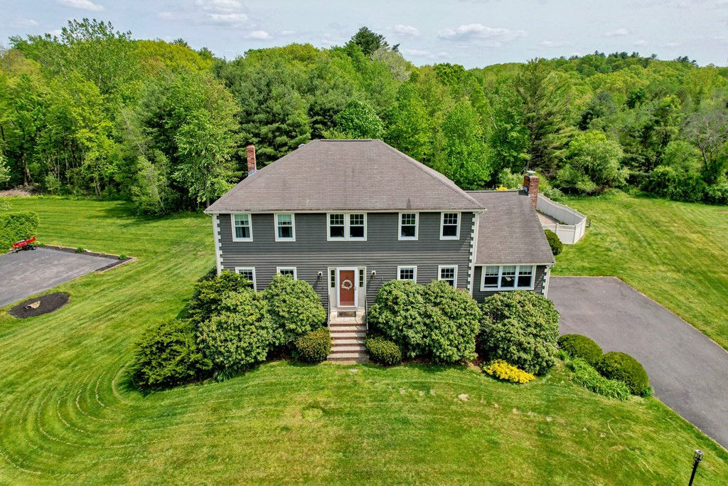 41 Apple Blossom Ln, Stow, MA 01775