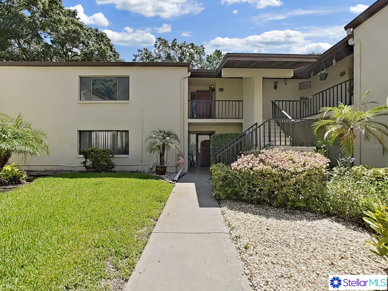 700 Starkey Road 422, Largo, FL 33771