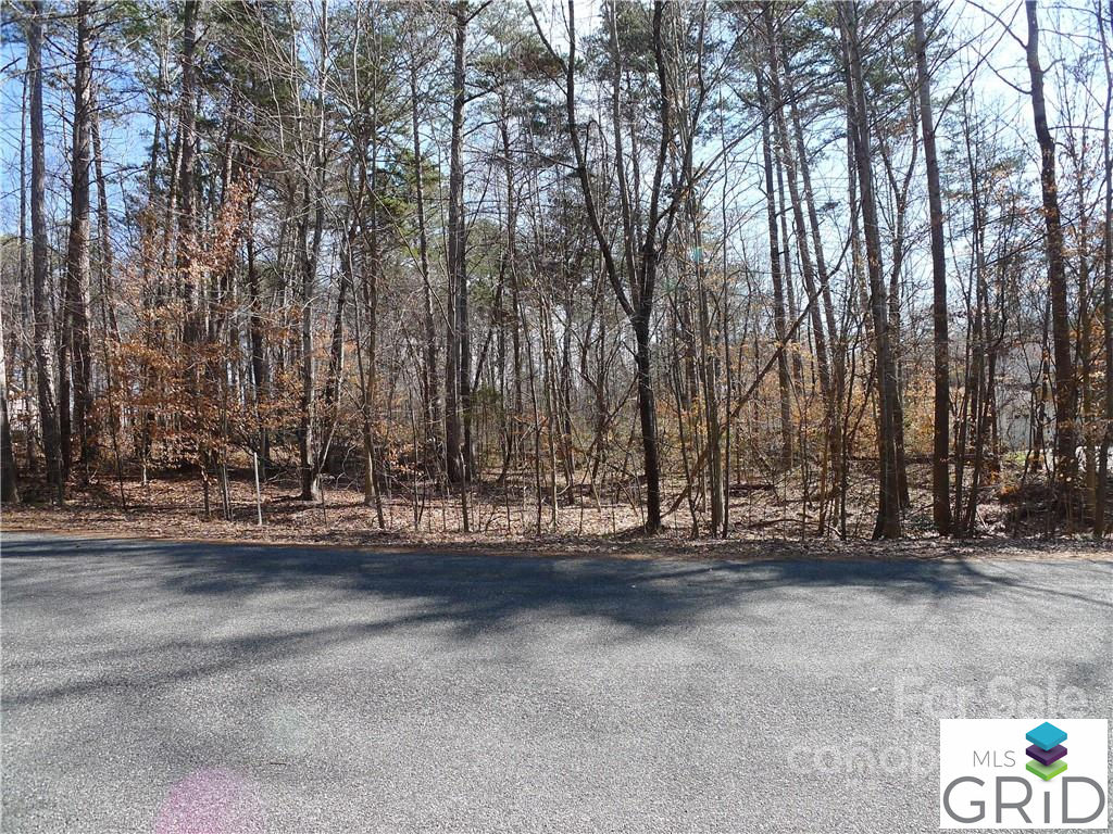 1621 Beechwood Road, Yadkinville, NC 27055