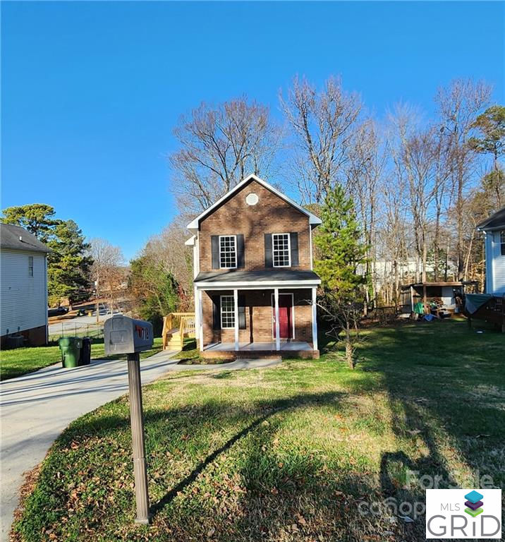 718 W 4th Avenue, Lexington, NC 27292