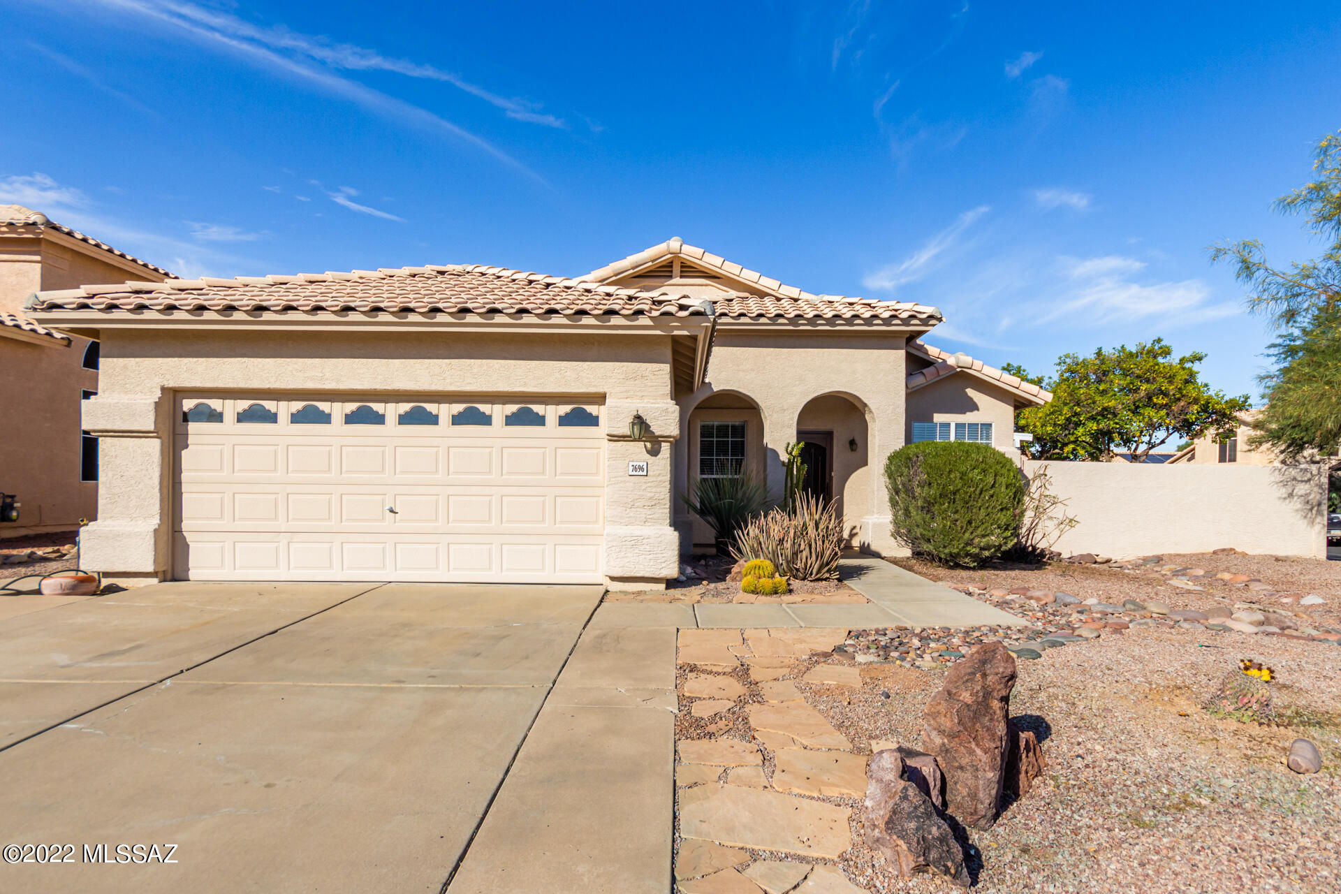 7696 W Summer Sky Drive, Tucson, AZ 85743