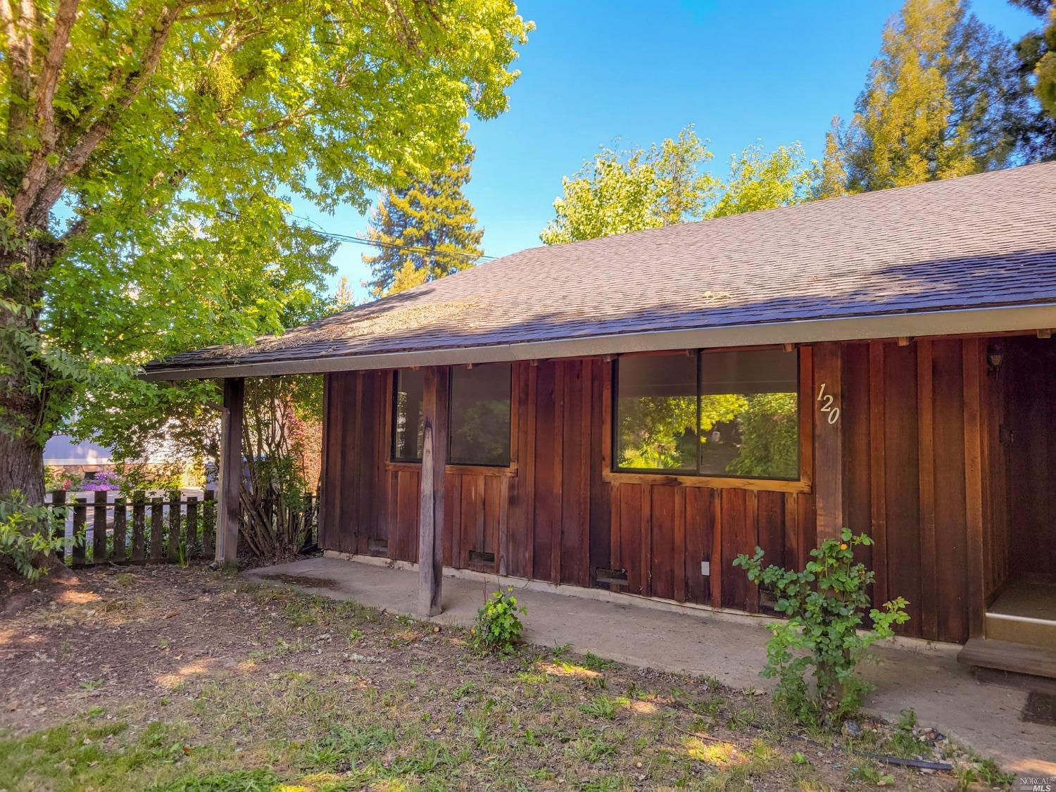 120 W Mendocino Avenue, Willits, CA 95490