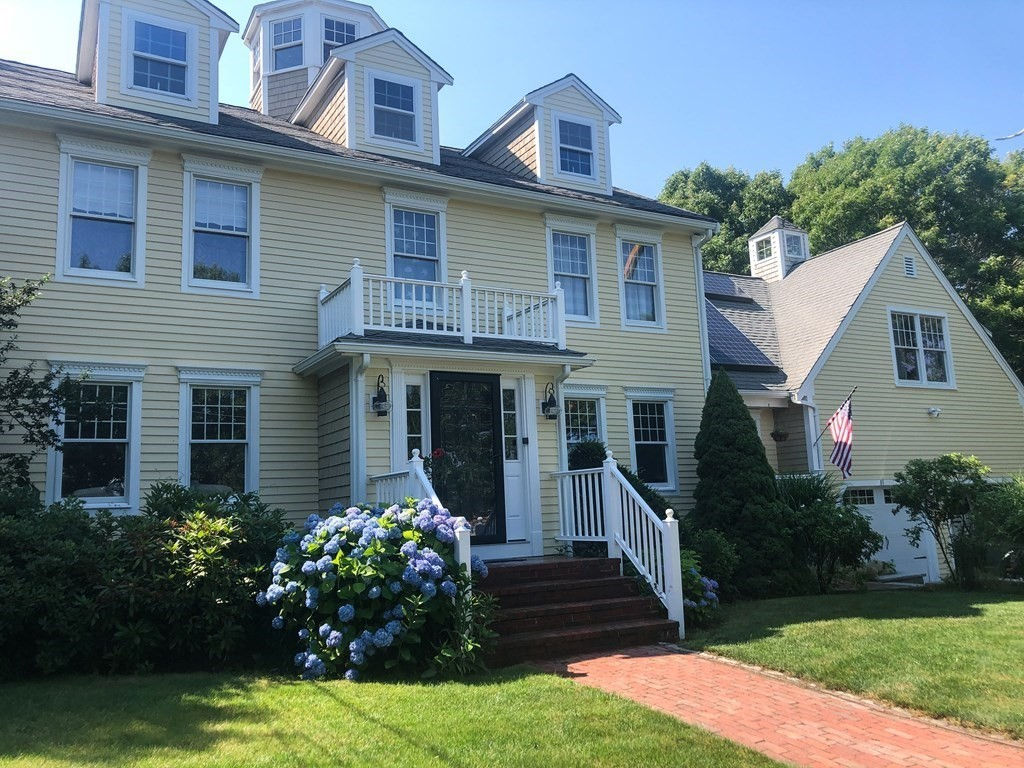 81 Norris Rd, Bourne, MA 02562