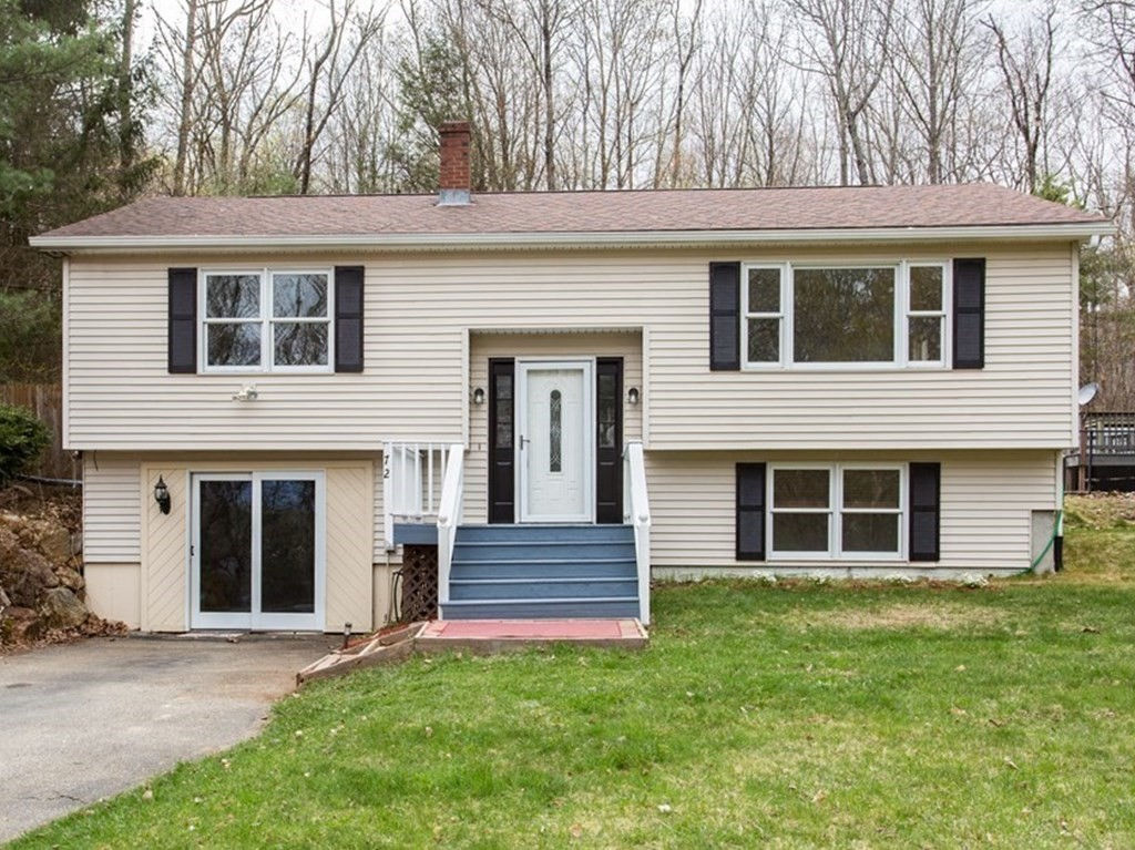 72 W Shore Dr, West Brookfield, MA 01585