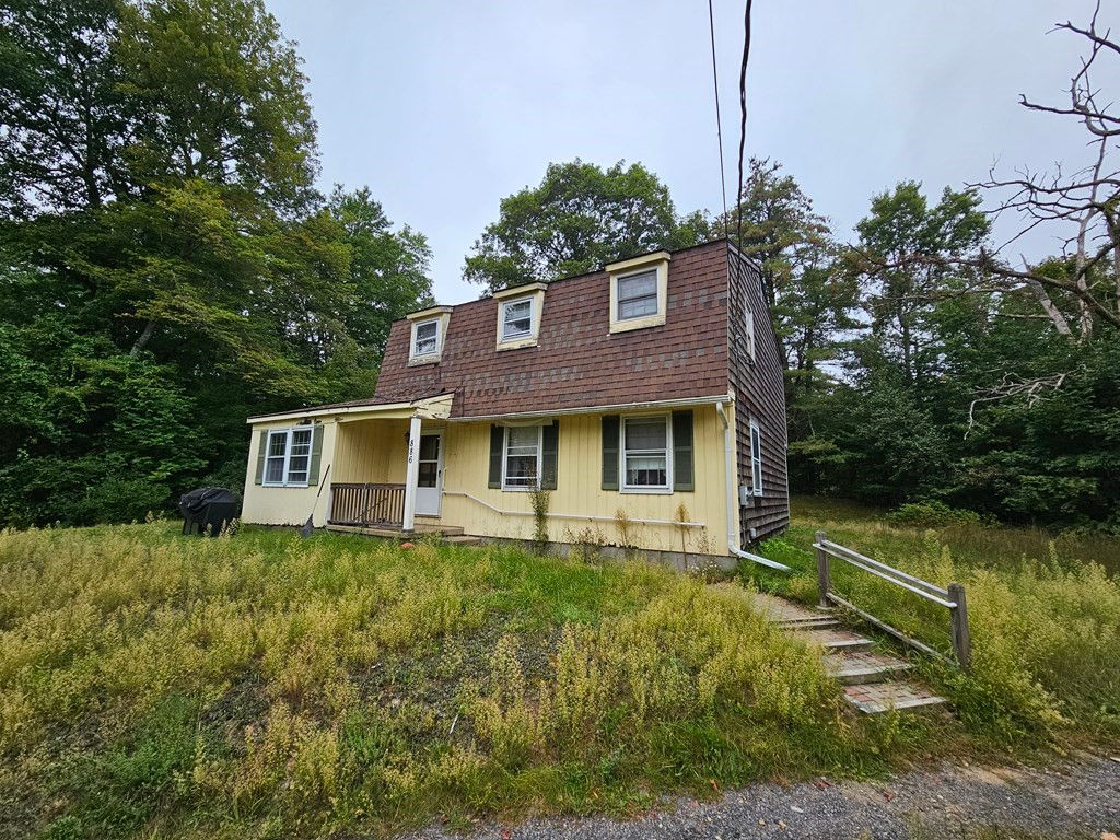 886 Brimfield Rd, Warren, MA 01083