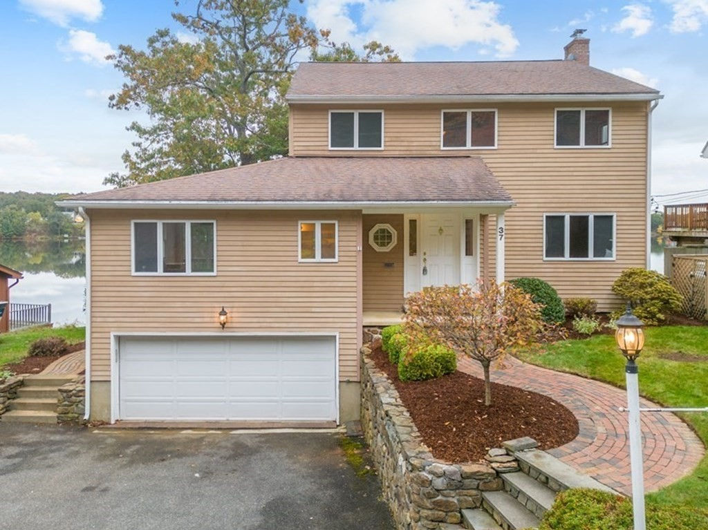 37 Lakeshore Drive Ext, West Brookfield, MA 01585