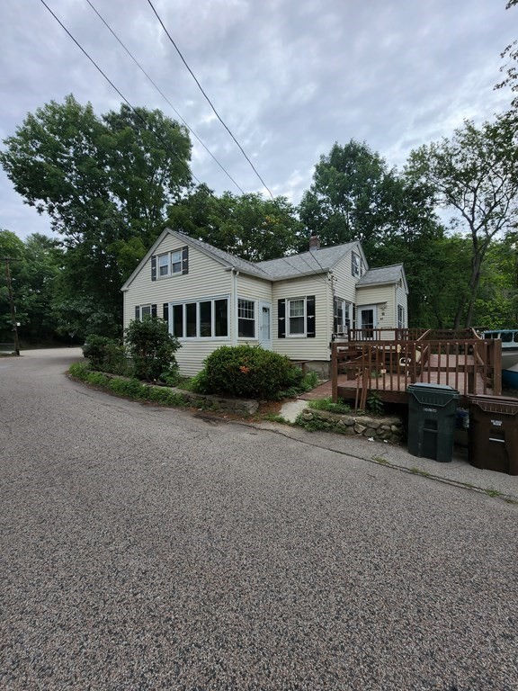 40 Walsh Ave, Auburn, MA 01501