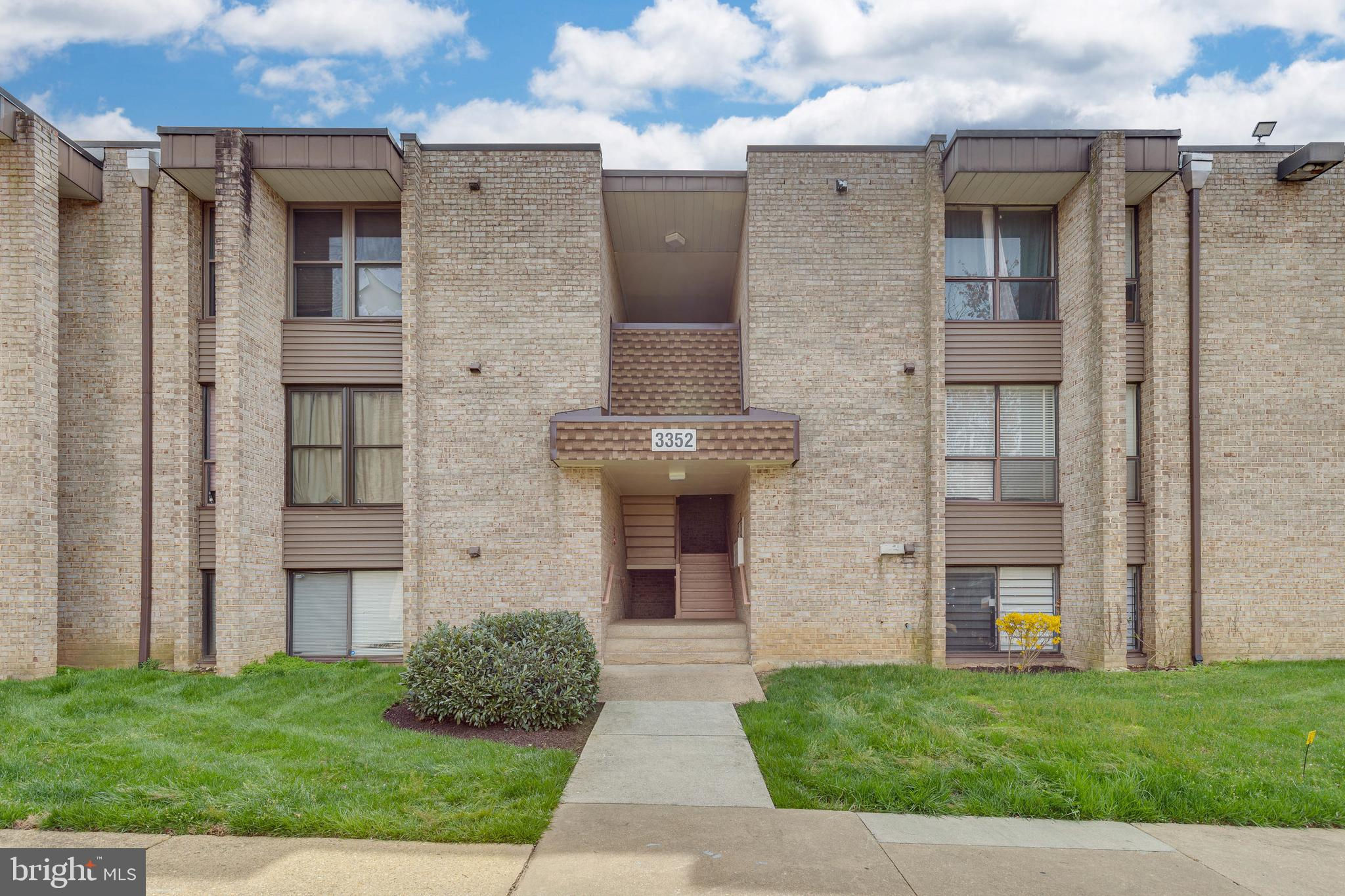 3352 Huntley Square Drive T, Temple Hills, MD 20748 is now new to the market!