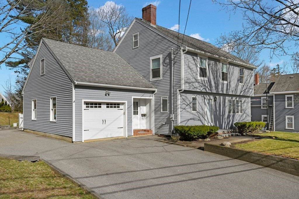 67 Powow Street, Amesbury, MA 01913