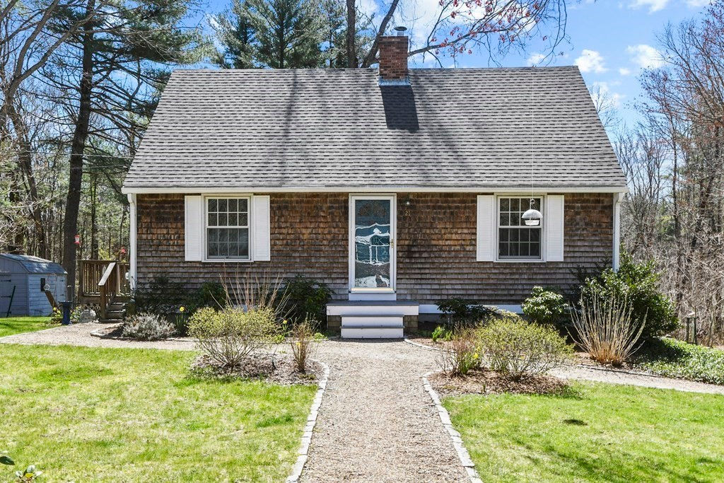 21 Whippoorwill Drive, Newton, NH 03858