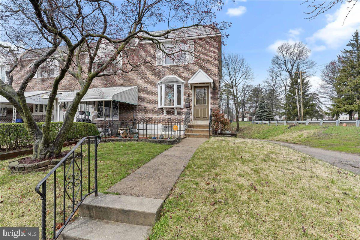 493 Westmont Drive, Collingdale, PA 19023 is now new to the market!