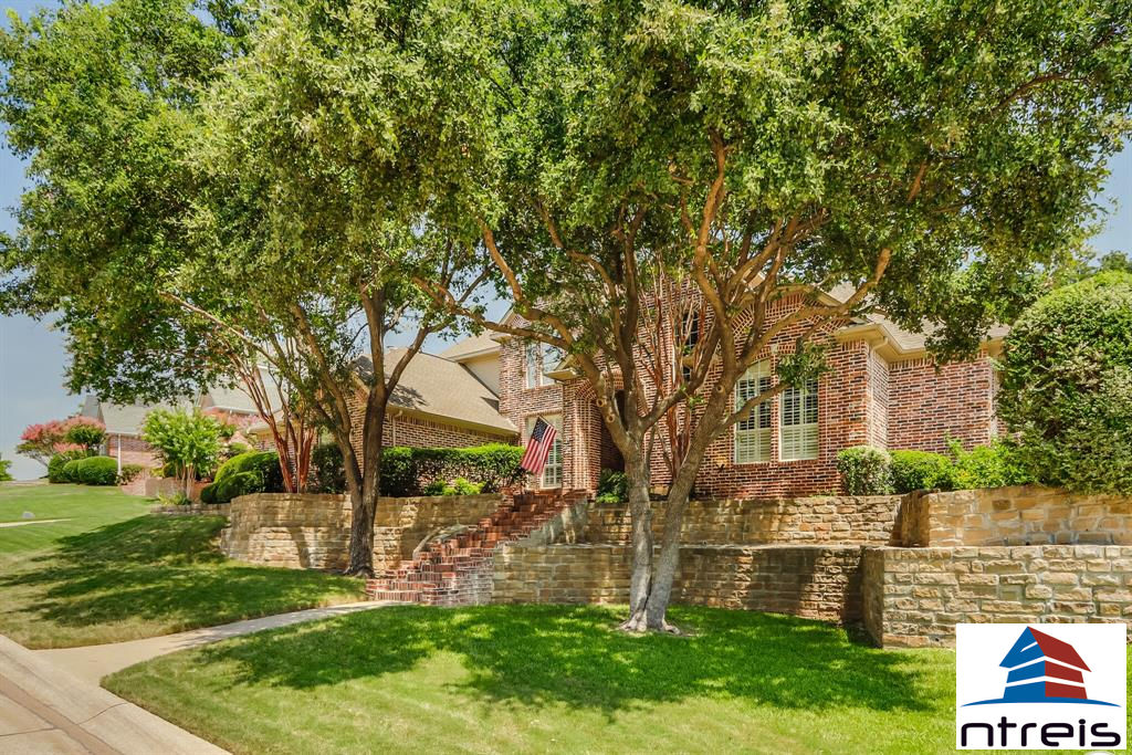 802 Greenvalley Lane, Highland Village, TX 75077