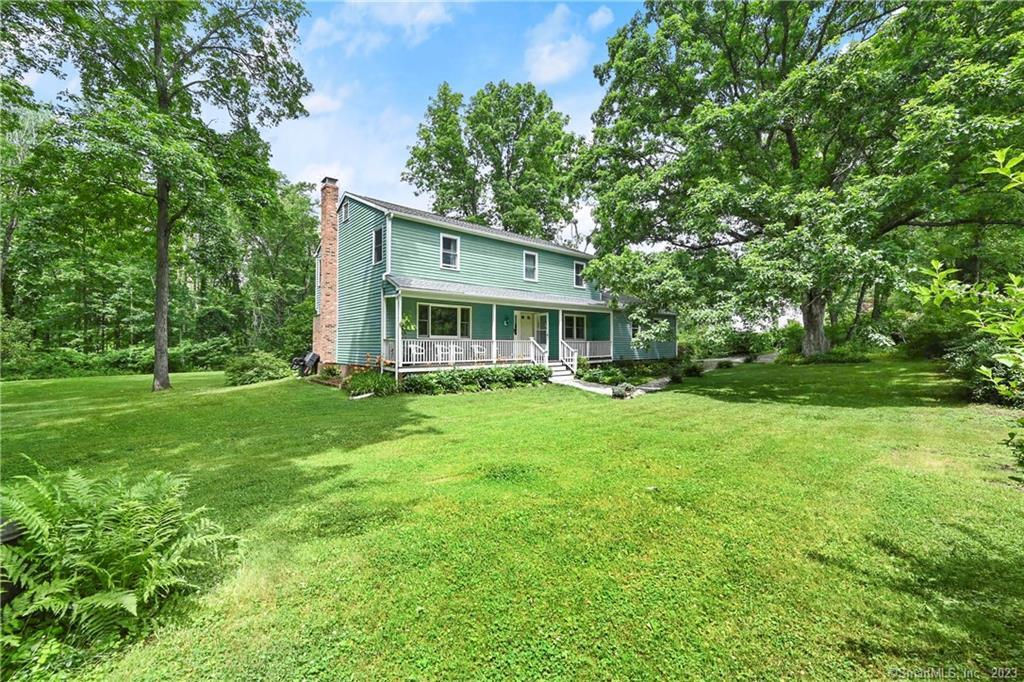 37 Meetinghouse Terrace, New Milford, CT 06776