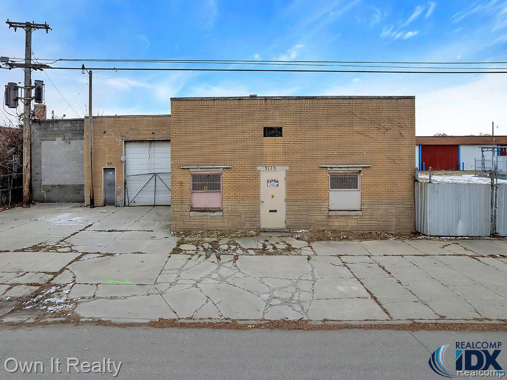 9174 Roselawn Street, Detroit, MI 48204