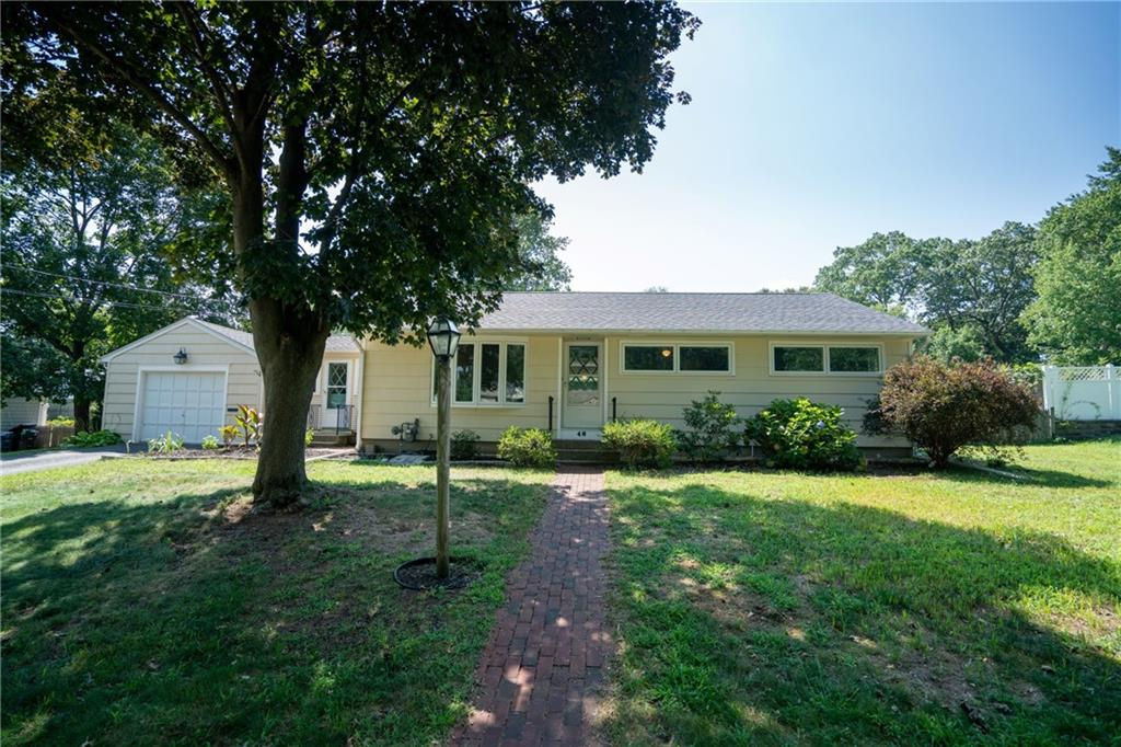 48 Flagg Avenue, Warwick, RI 02886