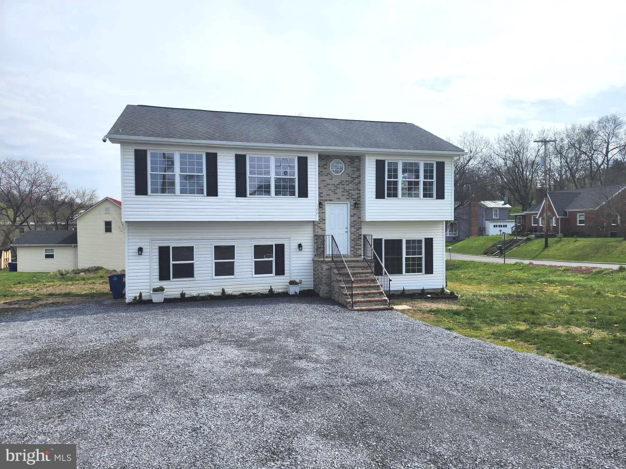 100 Rugby Street, Front Royal, VA 22630