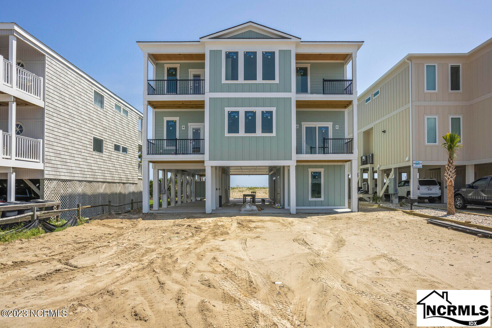 437 Ocean Boulevard W, Holden Beach, NC 28462