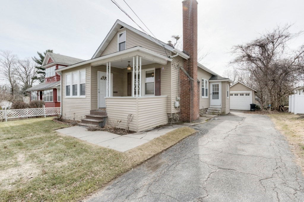 211 Holden Street, Worcester, MA 01606