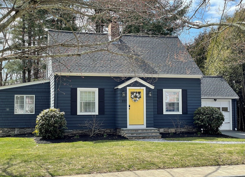 207 Holden Street, Holden, MA 01520