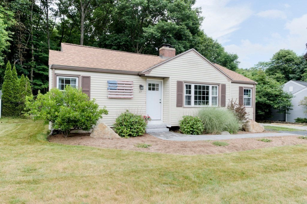 27 Woodway Drive, Shrewsbury, MA 01545