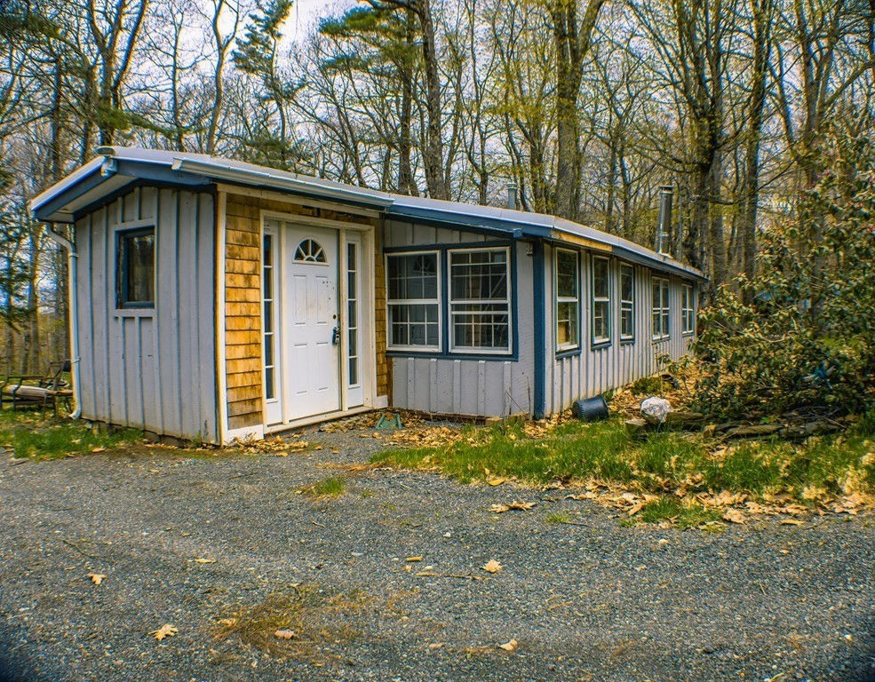 9 Deer Run Path, Heath, MA 01346