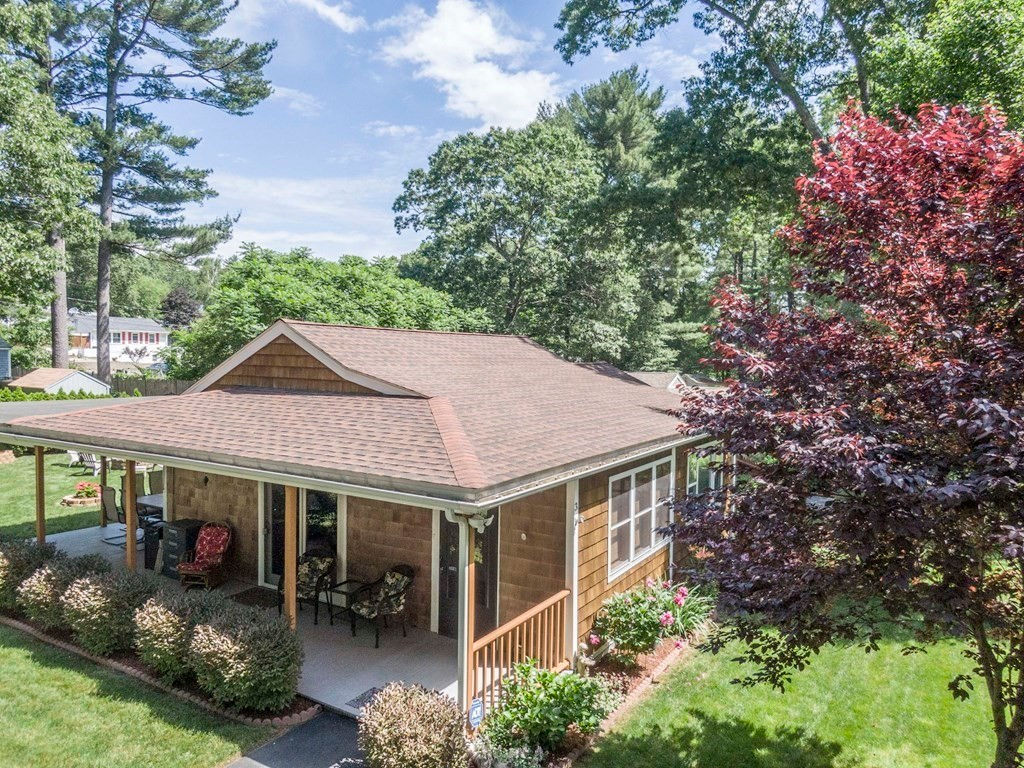 3 Hollis Avenue, Lakeville, MA 02347