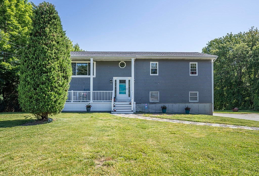 38 Lake St, Somerset, MA 02726