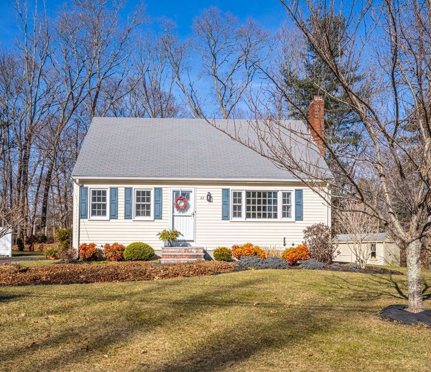 22 Laurel Lane, Raynham, MA 02767