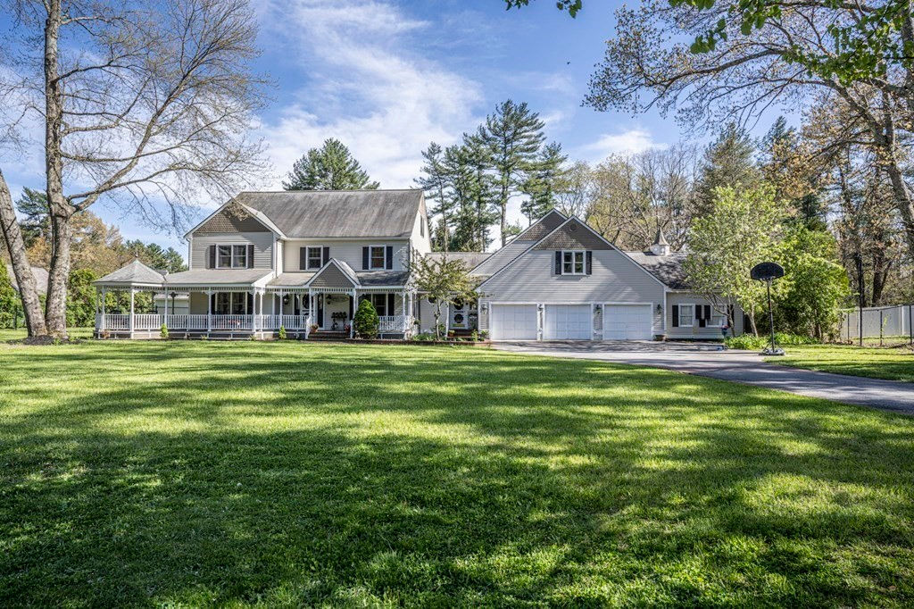 6 Carriage House Drive, Lakeville, MA 02347