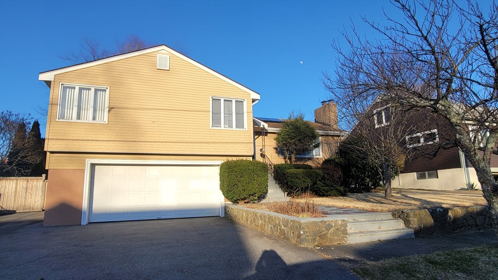 12 Priscilla Rd, Swampscott, MA 01907