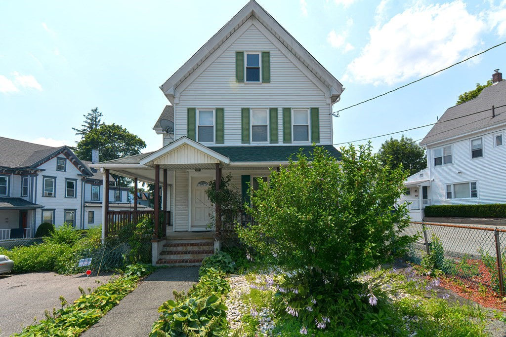 43 Park St, Stoughton, MA 02072