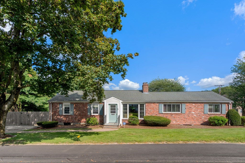 3 Cain Ave, Braintree, MA 02184