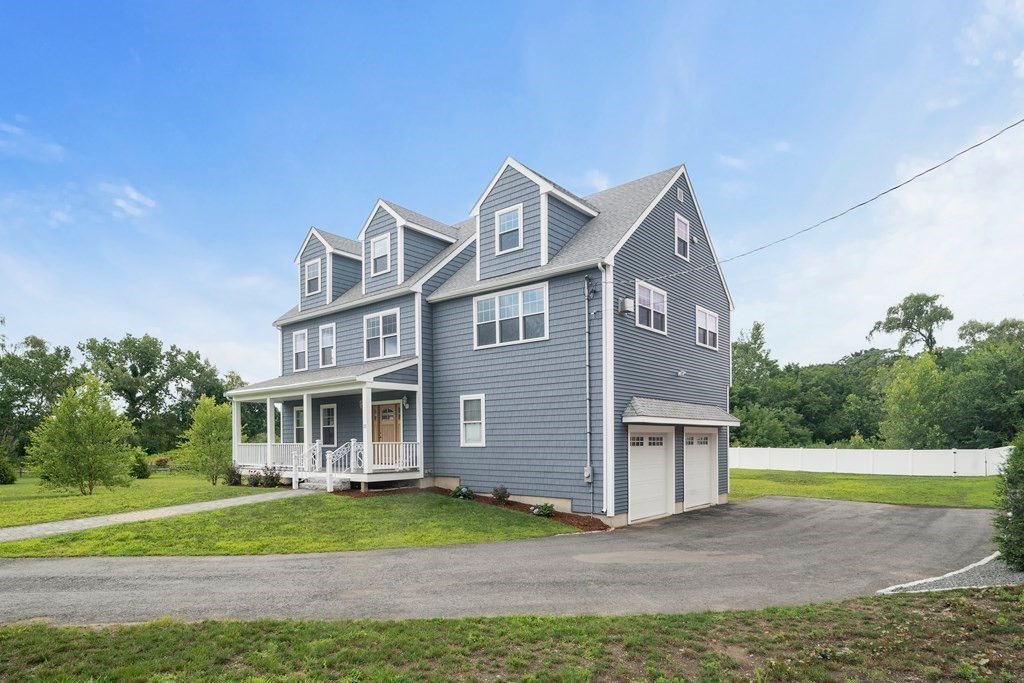 13 Spring Ave, Wakefield, MA 01880