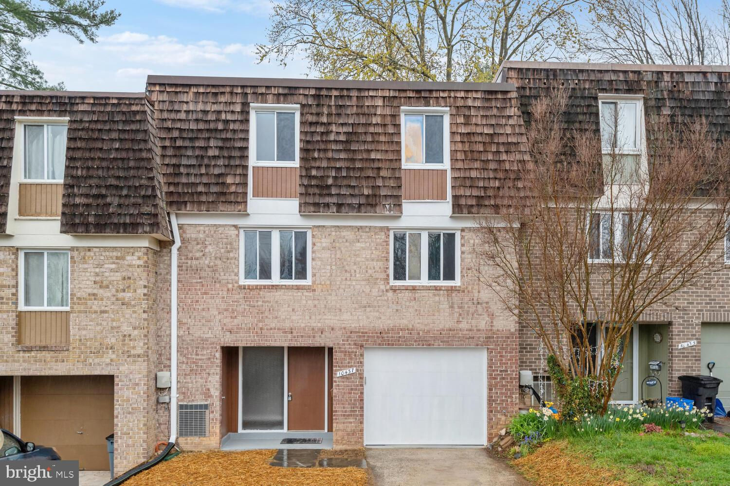 10437 Kardwright Court, Montgomery Village, MD 20886 is now new to the market!